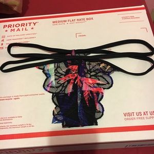 Victoria’s Secret Pink thong strappy